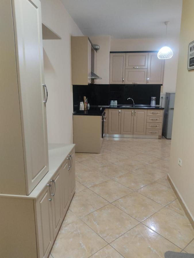 Chlo Apartment 2 Tirana Zewnętrze zdjęcie