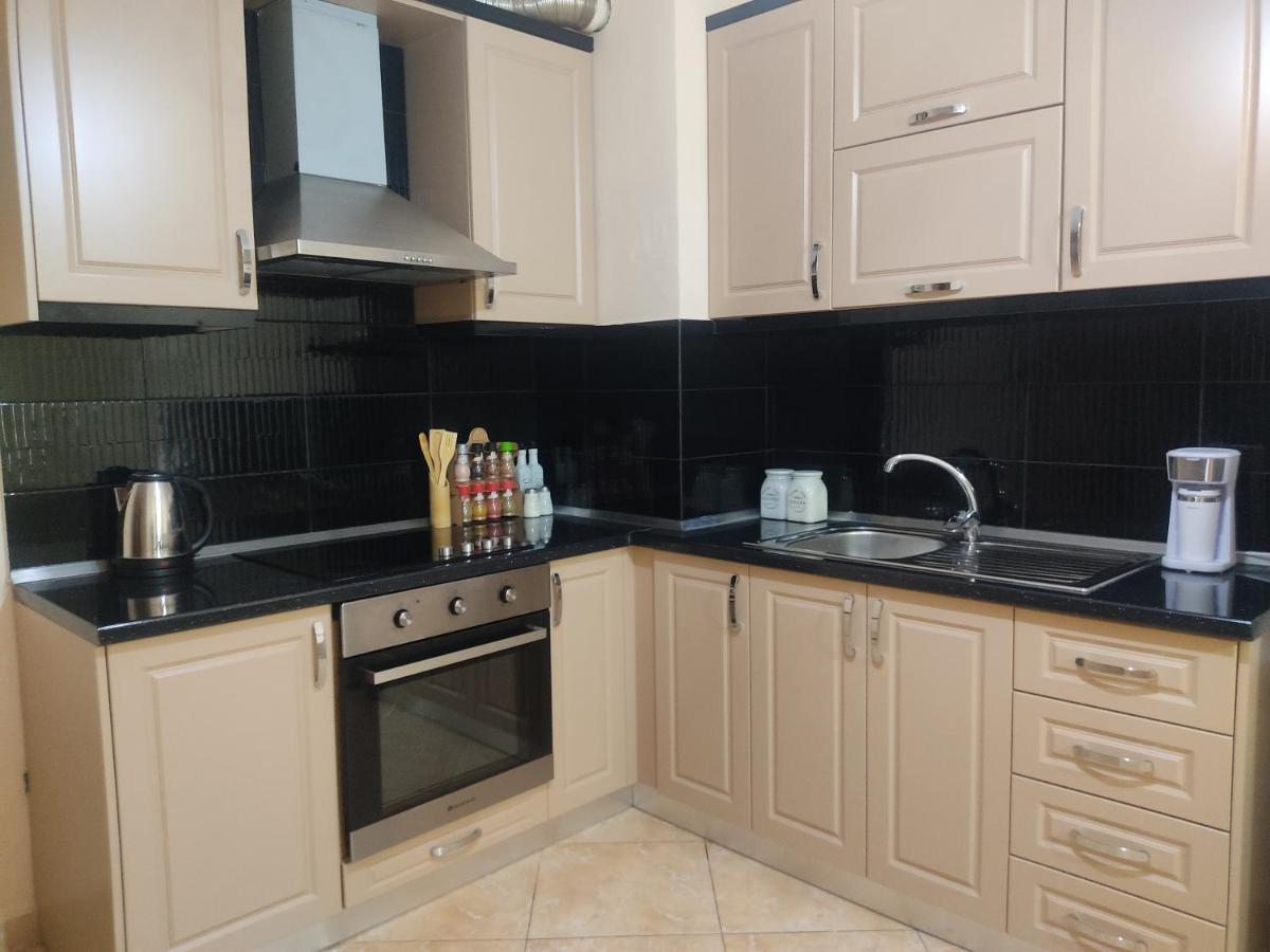 Chlo Apartment 2 Tirana Zewnętrze zdjęcie