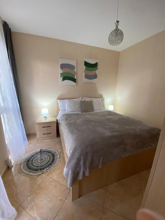 Chlo Apartment 2 Tirana Zewnętrze zdjęcie